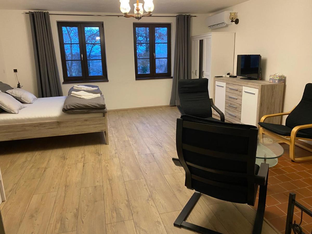 Apartman Pod Mandloni Starovice Zewnętrze zdjęcie